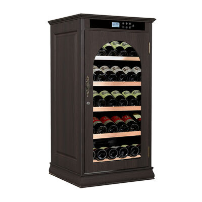 Buen precio Gabinete de refrigeración de vino de madera negra independiente con elegante puerta de vidrio con arco y tecnología de control climático en línea